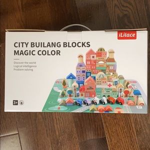 Brand new (sealed) Montessori 115 piece city building wooden block